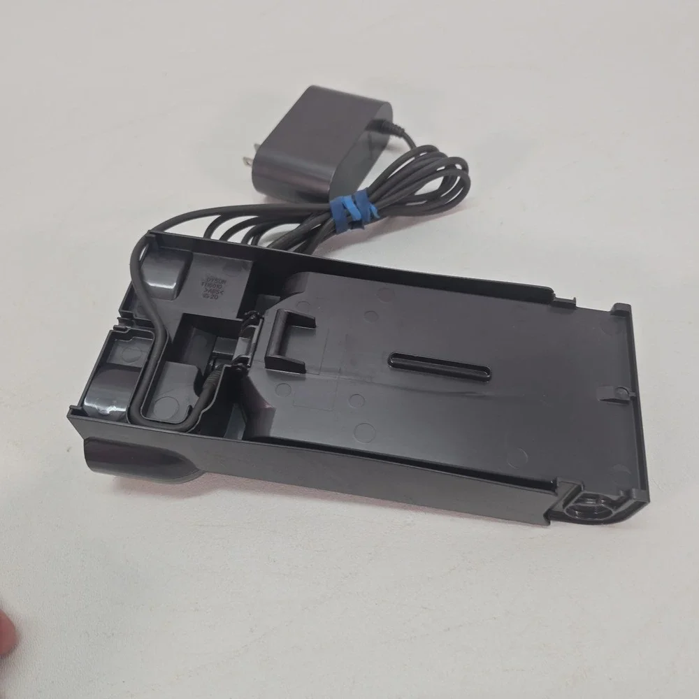 Dyson Cordless T116010 Wall Mount Charging Docking Station Charger 270576-04